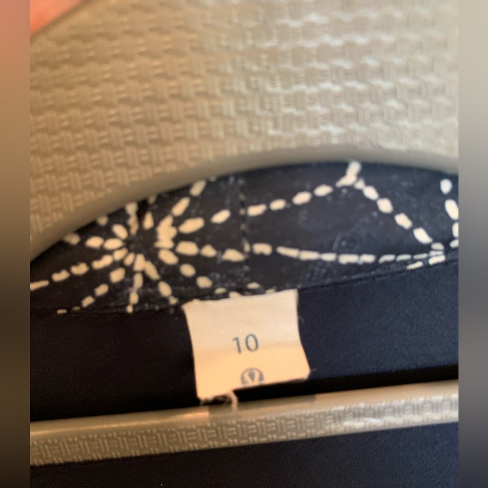 LULULEMON Cardigan and Again Starburst Navy & White Quilted Jacket Size 10 - Picture 6 of 9